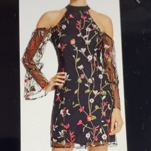 Guess Woman’s Embroidered Cold Shoulder Bell Sleeve Dress Size 6